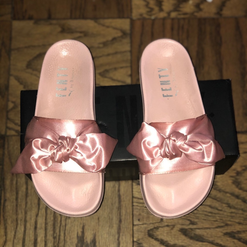 Fenty Bow Slides